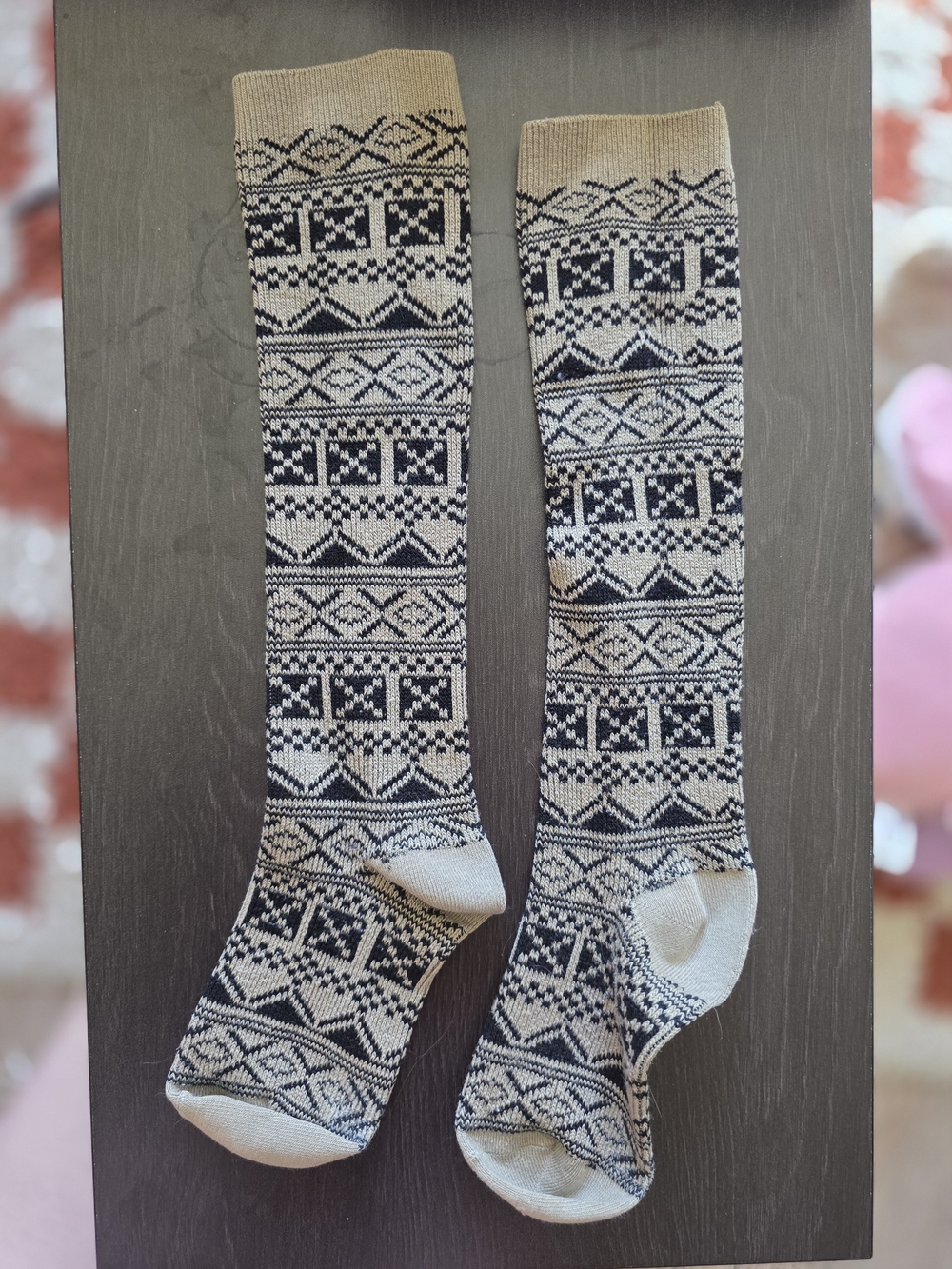 Men's Black & Cream Patterned Knee-High Socks